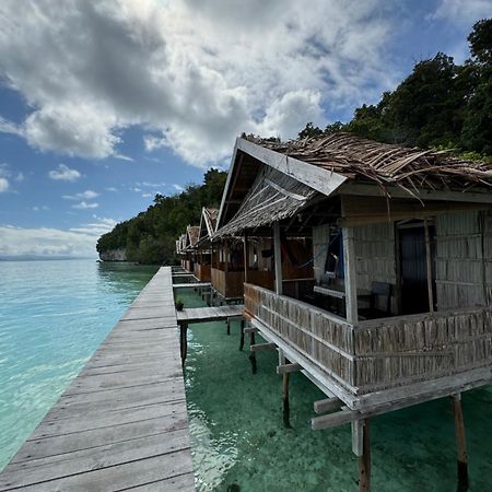 Junior Homestay Kri Buitenkant foto